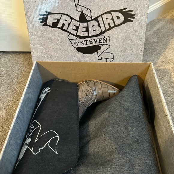 Freebird by Steven, Joey, Stone Croco, size 6 - Picture 8 of 8